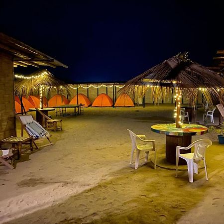 Pepon Surf Camp Hotel Mancora Exterior photo