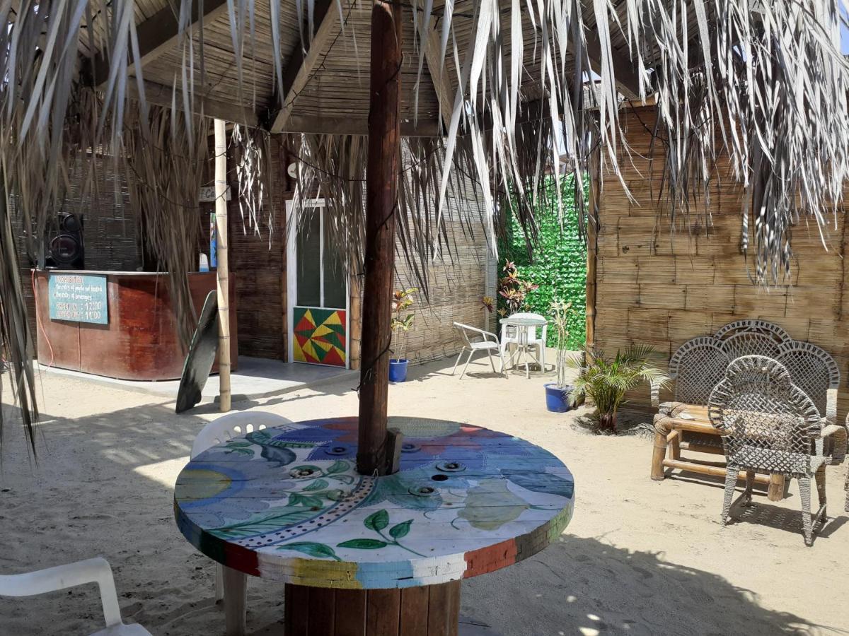 Pepon Surf Camp Hotel Mancora Exterior photo
