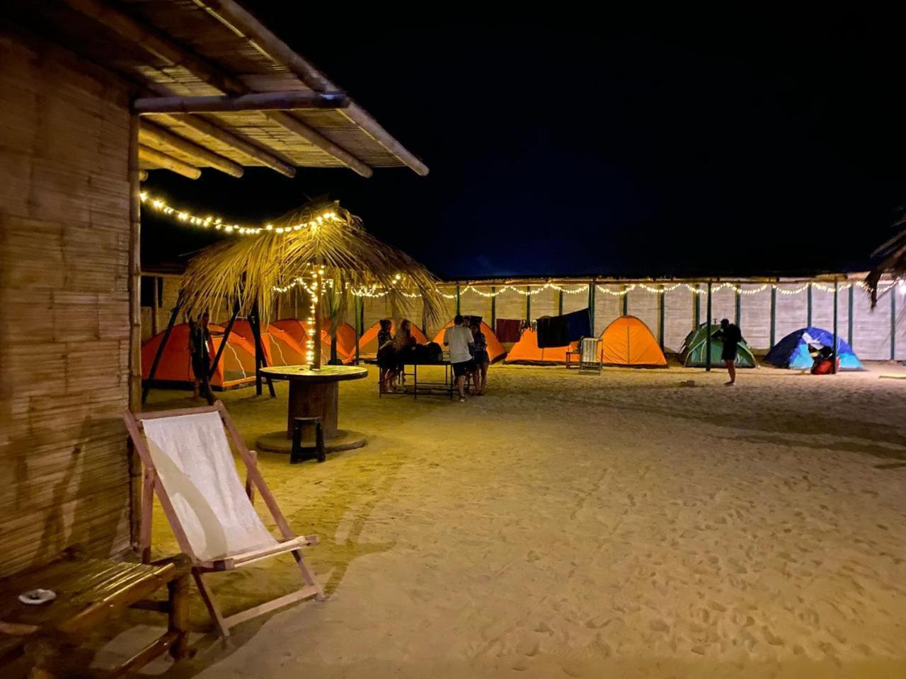 Pepon Surf Camp Hotel Mancora Exterior photo